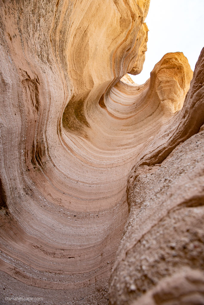 slot canyons walls