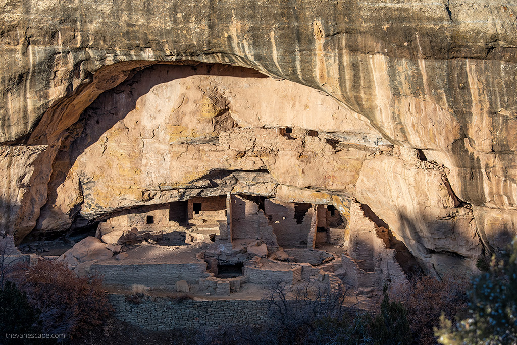 mesa verde national Park: ancient remains of ancestral dwellings carved into the rocks.