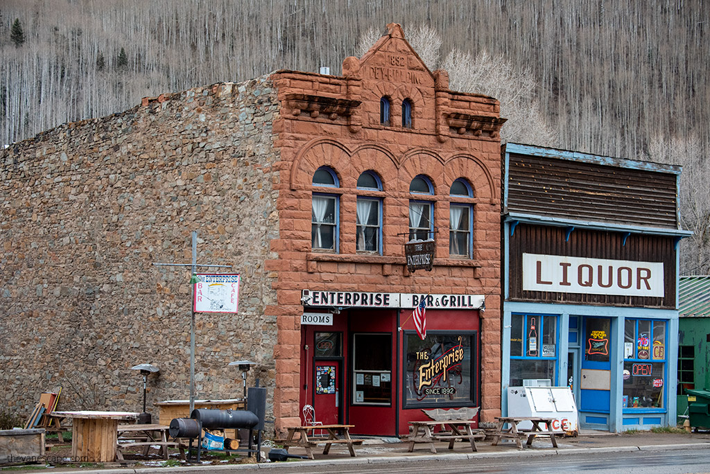 historic brick buildling of restaurant and liquor store on The San Juan Skyway. 