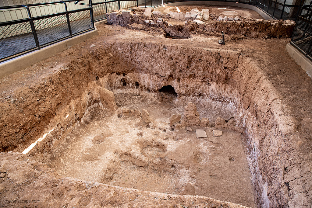 mesa verde:  Badger House Community surface sites. 