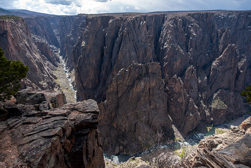 Black Canyon of the Gunnison National Park: stunning view of deep wals and the river in the bottom.