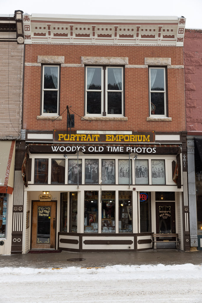 Things To Do in Deadwood South Dakota: Woody's old time photos.