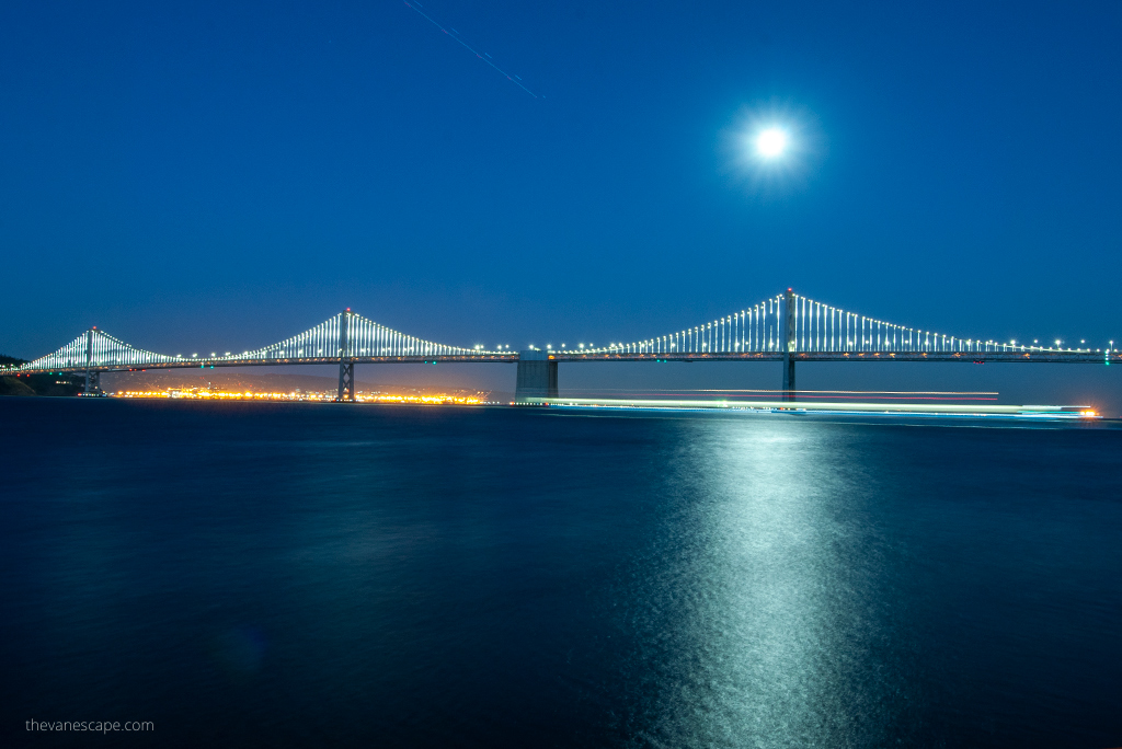 San Francisco bridge by night.