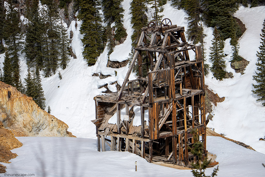 Old mining buildlings.