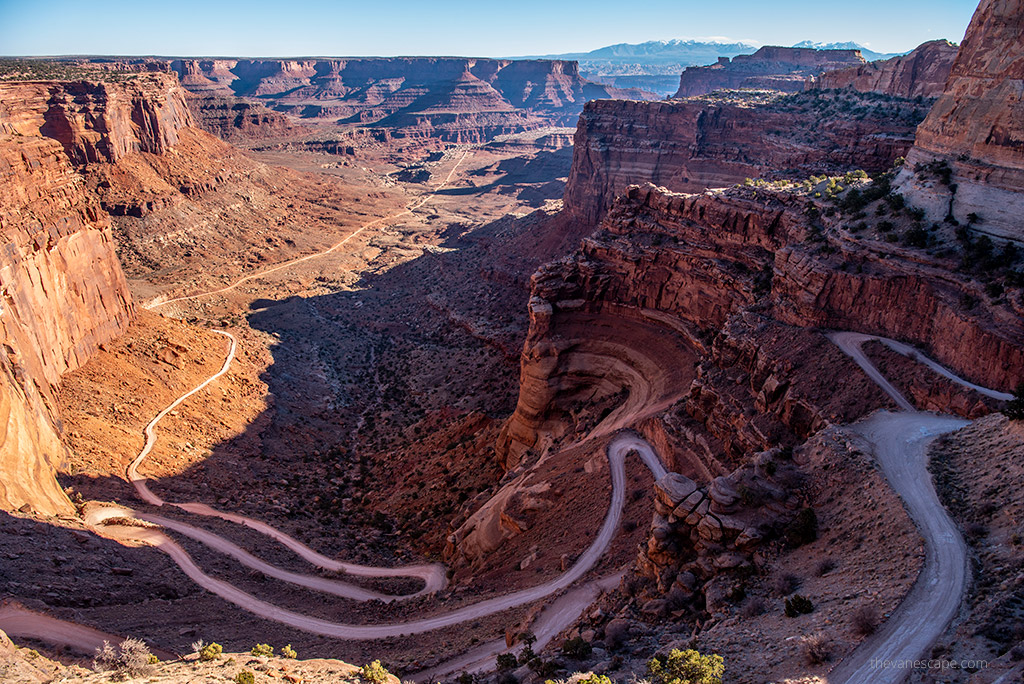 Utah Mighty 5 road trip itinerary: serpentine route in mountains in Canyonlands.