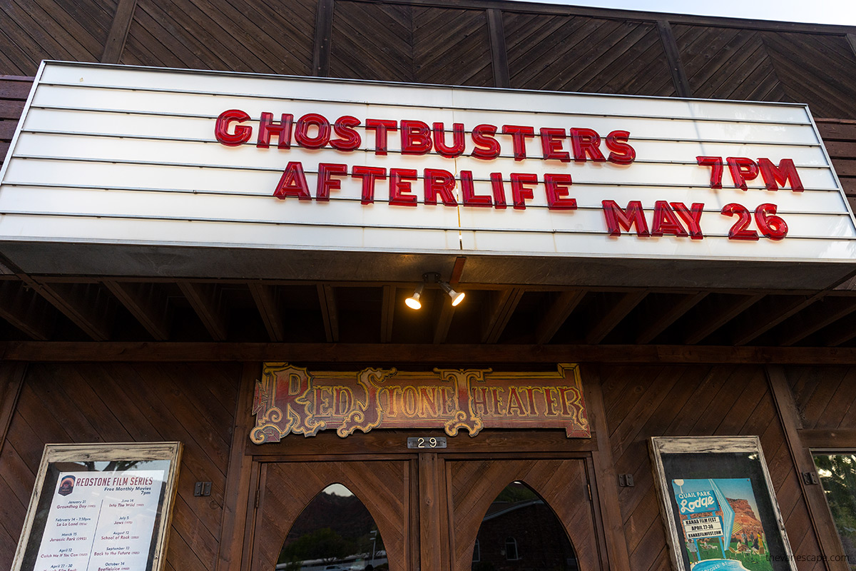 old wooden building of red stone theatre in kanab