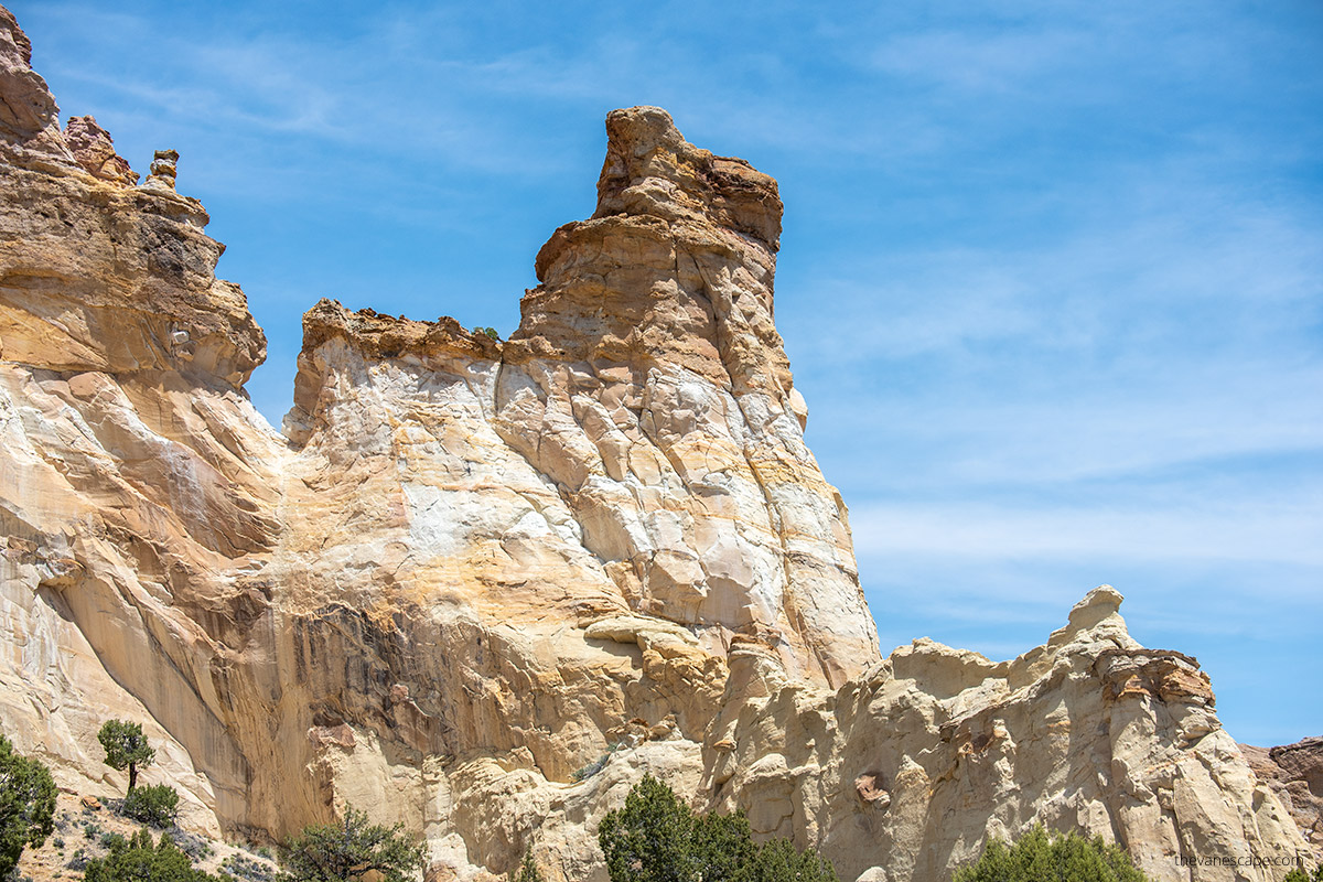 sandy warm colors of surrounding rocks