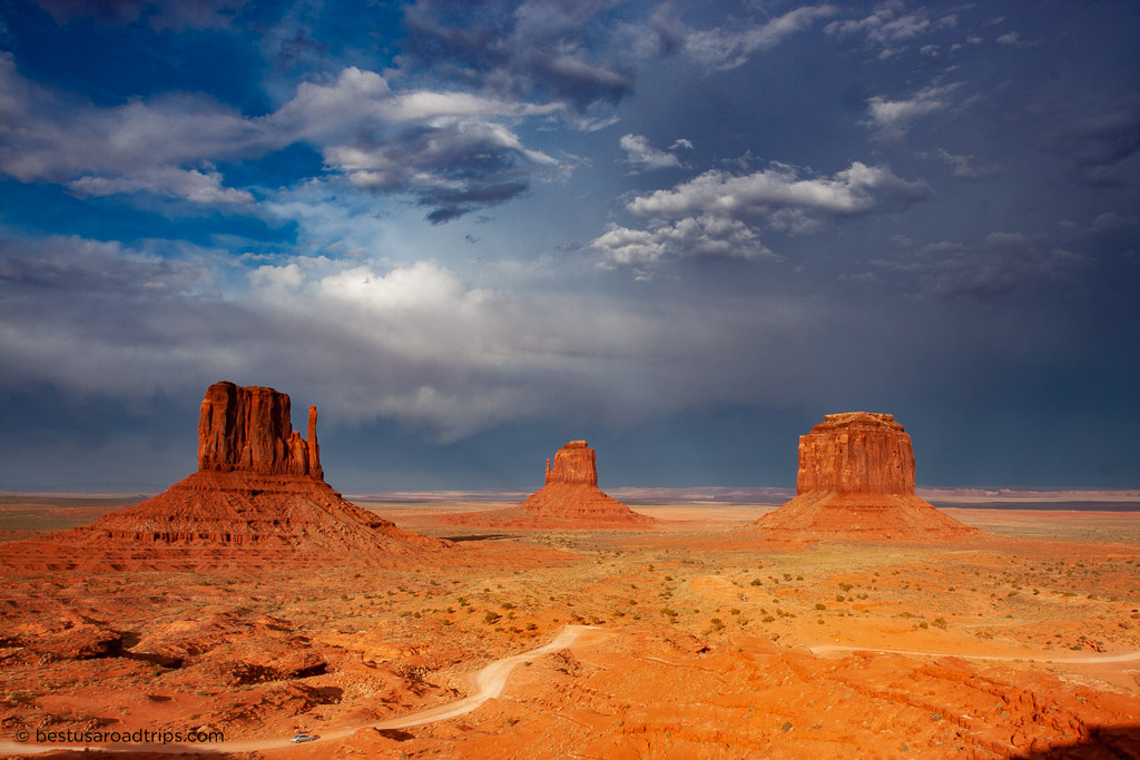 Sunset over Monument Valley in Arizona.